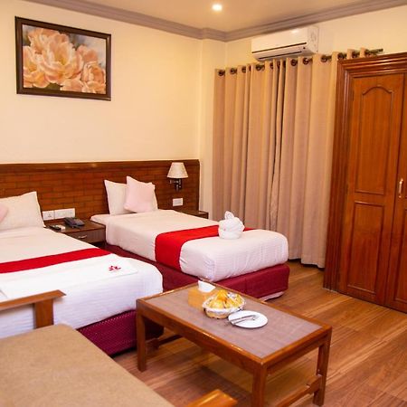 Hotel The White Lotus View Pvt Ltd Bhairāhawā المظهر الخارجي الصورة
